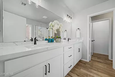 495 W Douglas Avenue, Gilbert, AZ 85233 - Photo 21