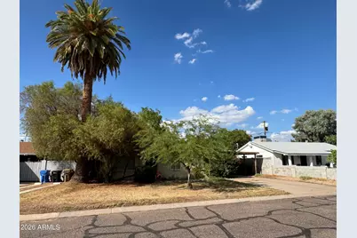 3516 E Amelia Avenue, Phoenix, AZ 85018 - Photo 3