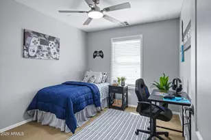 905 S Osborn Ln, Gilbert, AZ 85296 - Photo 41