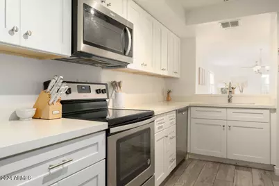 5122 N 31st Way #217, Phoenix, AZ 85016 - Photo 9