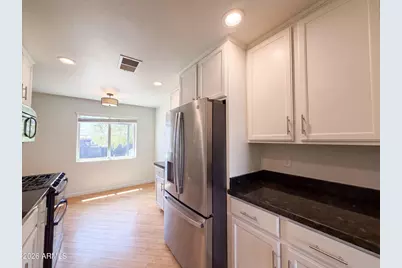 909 W Missouri Avenue, Phoenix, AZ 85013 - Photo 11