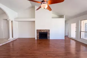 3906 E Amberwood Dr, Phoenix, AZ 85048 - Photo 3
