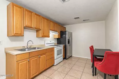 2228 N 47th Drive, Phoenix, AZ 85035 - Photo 11