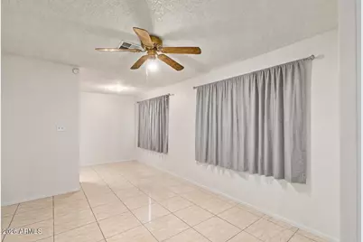 2228 N 47th Drive, Phoenix, AZ 85035 - Photo 5