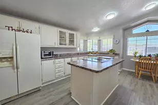 2233 E Behrend Dr, Phoenix, AZ 85024 - Photo 5