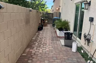 2551 N 73rd Dr, Phoenix, AZ 85035 - Photo 33