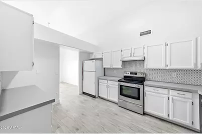 5440 N 80th Lane, Glendale, AZ 85303 - Photo 5