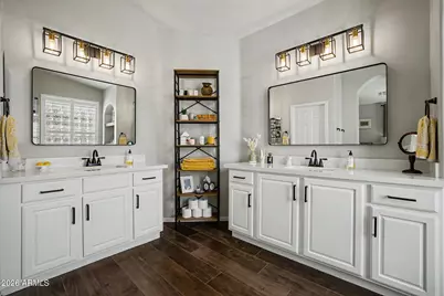 10215 E Lakeview Avenue, Mesa, AZ 85209 - Photo 35