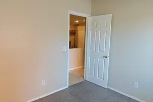 932 W Carter Rd, Phoenix, AZ 85041 - Photo 19