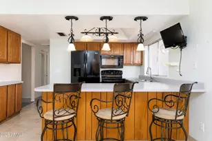 2336 E Waltann Ln, Phoenix, AZ 85022 - Photo 9
