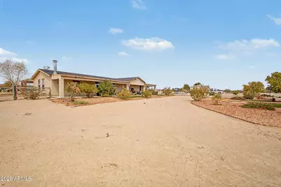 35430 W Steinway Drive, Arlington, AZ 85322 - Photo 7