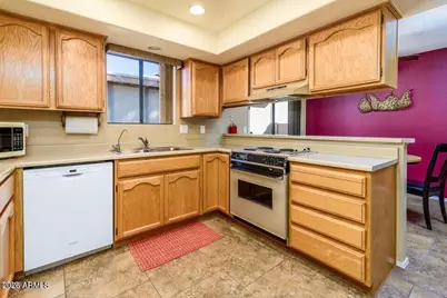 10254 E Spring Creek Road, Sun Lakes, AZ 85248 - Photo 5