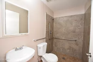 6301 W Earll Dr, Phoenix, AZ 85033 - Photo 15