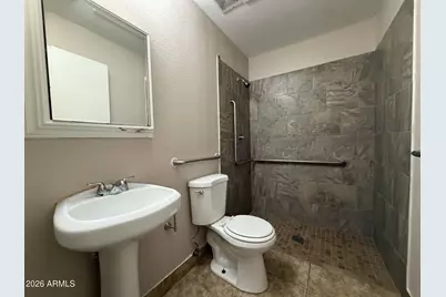 6301 W Earll Drive, Phoenix, AZ 85033 - Photo 9