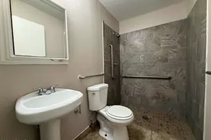 6301 W Earll Dr, Phoenix, AZ 85033 - Photo 9
