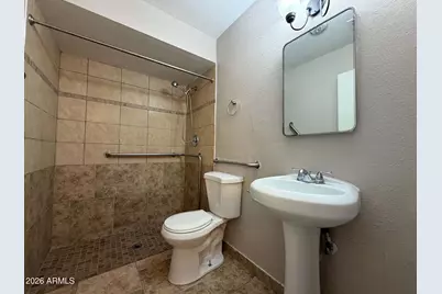 6301 W Earll Drive, Phoenix, AZ 85033 - Photo 11