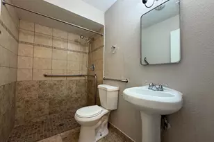 6301 W Earll Dr, Phoenix, AZ 85033 - Photo 11
