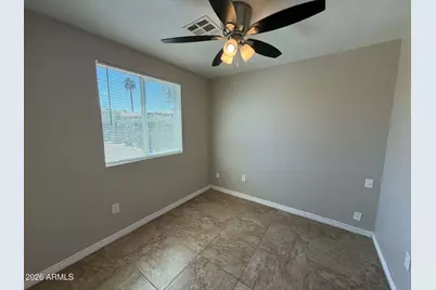 6301 W Earll Drive, Phoenix, AZ 85033 - Photo 7