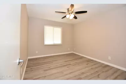 6301 W Earll Drive, Phoenix, AZ 85033 - Photo 17