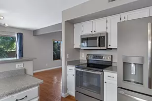 250 W Juniper Ave, Gilbert, AZ 85233 - Photo 9