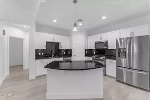 945 E Playa Del Norte Dr, Tempe, AZ 85288 - Photo 9