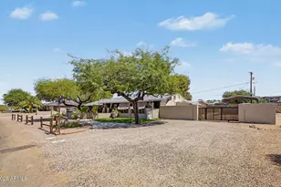 2233 N Sunset Dr, Mesa, AZ 85215 - Photo 33