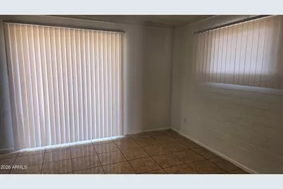 2240 W Morten Avenue #Apt A, Phoenix, AZ 85021 - Photo 5