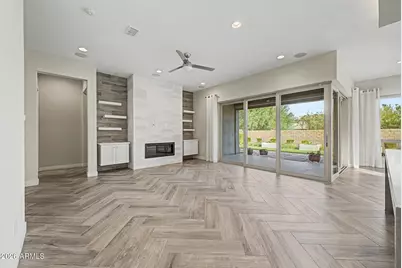 2847 E Los Gatos Drive, Phoenix, AZ 85050 - Photo 9