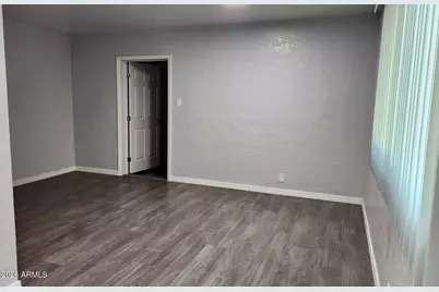 7561 N 27th Avenue, Phoenix, AZ 85051 - Photo 5
