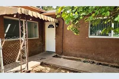 7561 N 27th Avenue, Phoenix, AZ 85051 - Photo 19