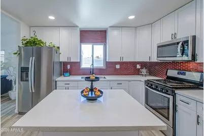 547 W Mahoney Avenue, Mesa, AZ 85210 - Photo 11