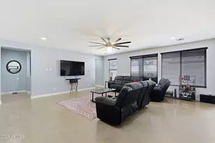 15582 W Cortez St, Surprise, AZ 85379 - Photo 7