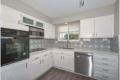 10131 W Alabama Avenue, Sun City, AZ 85351 - Photo 13