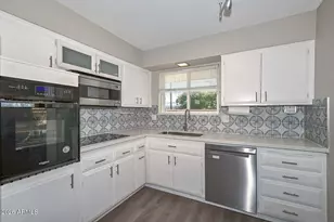 10131 W Alabama Ave, Sun City, AZ 85351 - Photo 13