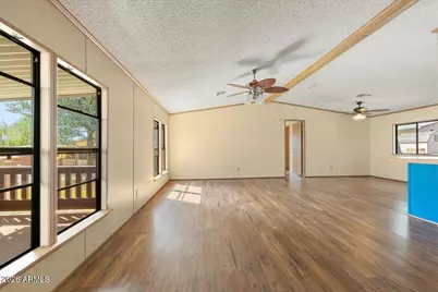327 Lampliter Village, Clarkdale, AZ 86324 - Photo 3