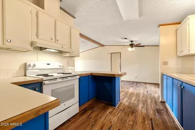 327 Lampliter Village, Clarkdale, AZ 86324 - Photo 9