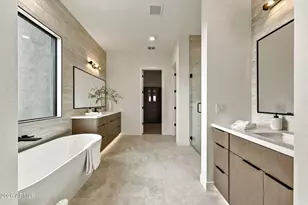 1644 E Creek Canyon Rd, Phoenix, AZ 85086 - Photo 29