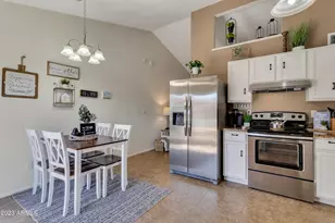 8914 W Desert Jewel Dr, Peoria, AZ 85345 - Photo 5