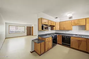 450 W Earll Dr, Phoenix, AZ 85013 - Photo 13