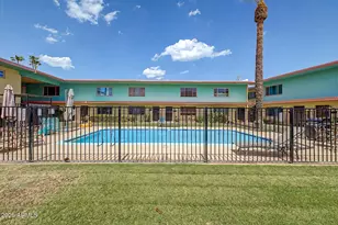 450 W Earll Dr, Phoenix, AZ 85013 - Photo 27