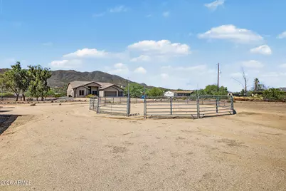 305 W Leann Lane, New River, AZ 85087 - Photo 35