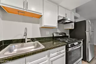 3025 N 32nd St, Phoenix, AZ 85018 - Photo 7