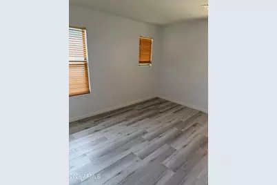 9518 N 82nd Glen, Peoria, AZ 85345 - Photo 13