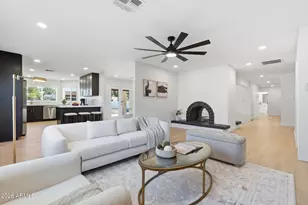 129 E Citation Ln, Tempe, AZ 85284 - Photo 13