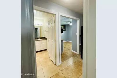 3720 W Mauna Loa Lane #Studio, Phoenix, AZ 85053 - Photo 15