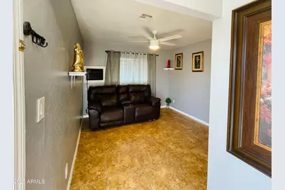 3720 W Mauna Loa Lane #Studio, Phoenix, AZ 85053 - Photo 5