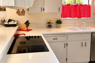13821 N 40th Ave, Phoenix, AZ 85053 - Photo 9