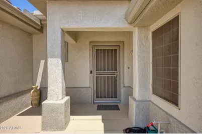 16132 W Sun Prairie Lane, Surprise, AZ 85374 - Photo 5