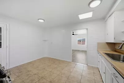 11351 N 113th Drive, Youngtown, AZ 85363 - Photo 7