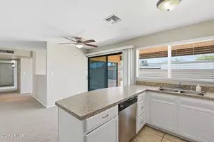 1323 W Morrow Dr, Phoenix, AZ 85027 - Photo 11